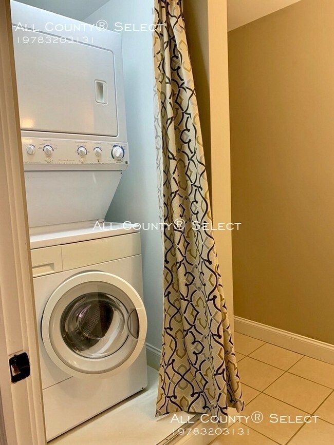 Building Photo - 27 Fayette St