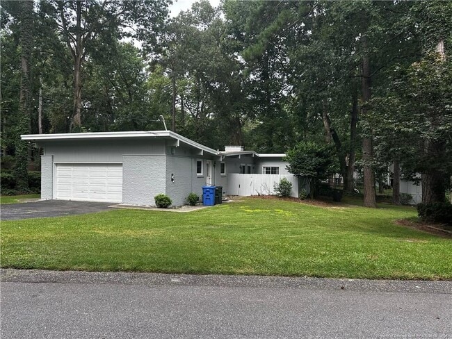 Building Photo - 3202 Cluny Dr