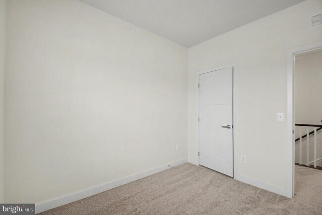 Building Photo - 11398 Willow Green Cir