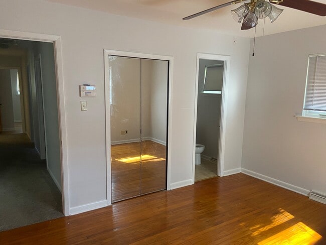 Building Photo - 253 Holly Ave