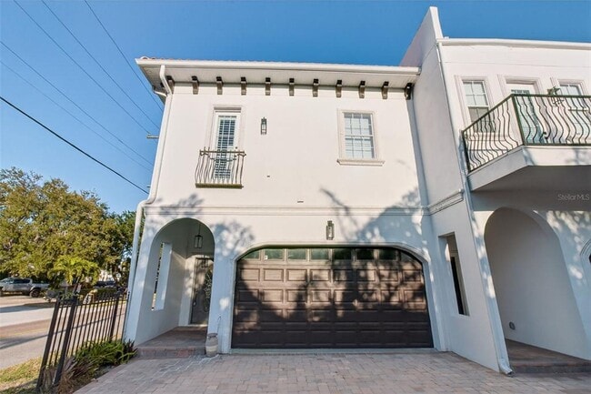Building Photo - 5601 Bayshore Blvd