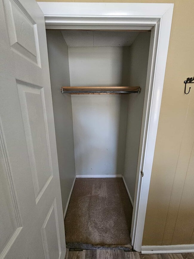 Building Photo - 93 N Rose Blvd