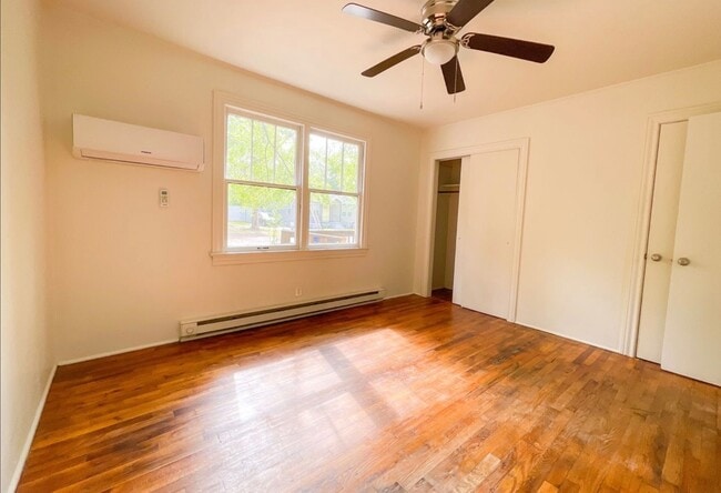 Building Photo - 110-116 Dobbs St - Unit 116