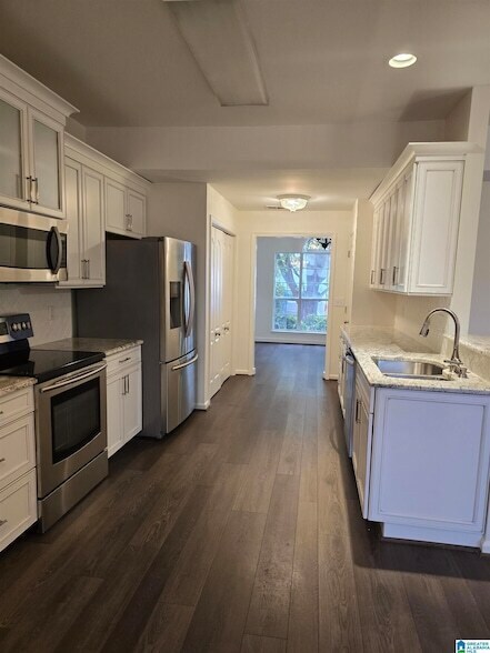 Building Photo - 107 Windsor Ridge Dr