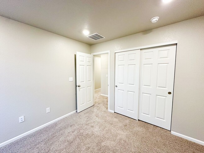 Building Photo - Brand New 3BR in the Brook at Via Varra No...