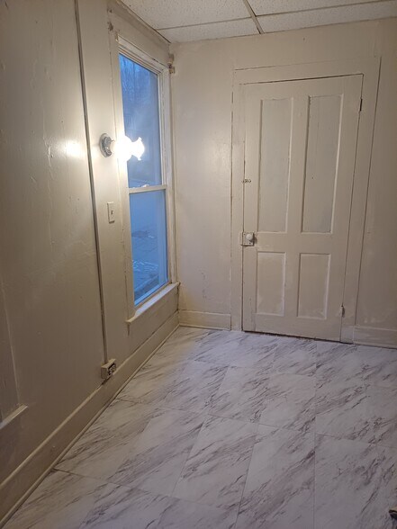 Building Photo - 603 2nd St