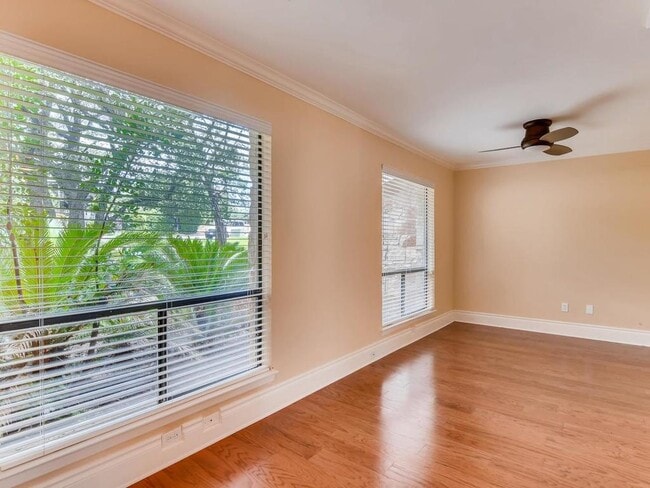 Building Photo - 1713 Bay Hill Dr