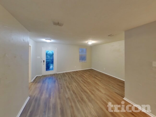 Building Photo - 2641 Bandera Pl