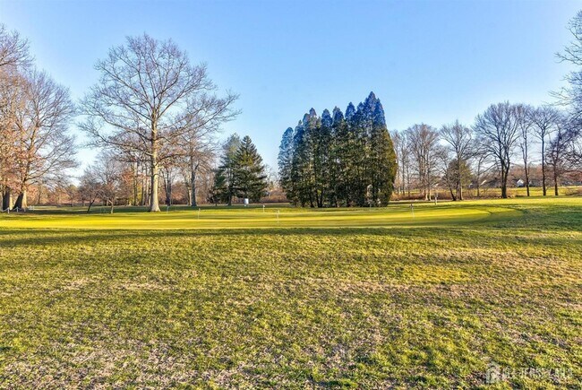 Building Photo - 368 Metuchen Dr