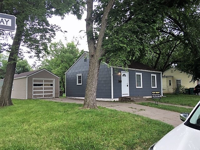 Building Photo - 1633 Patton Ave