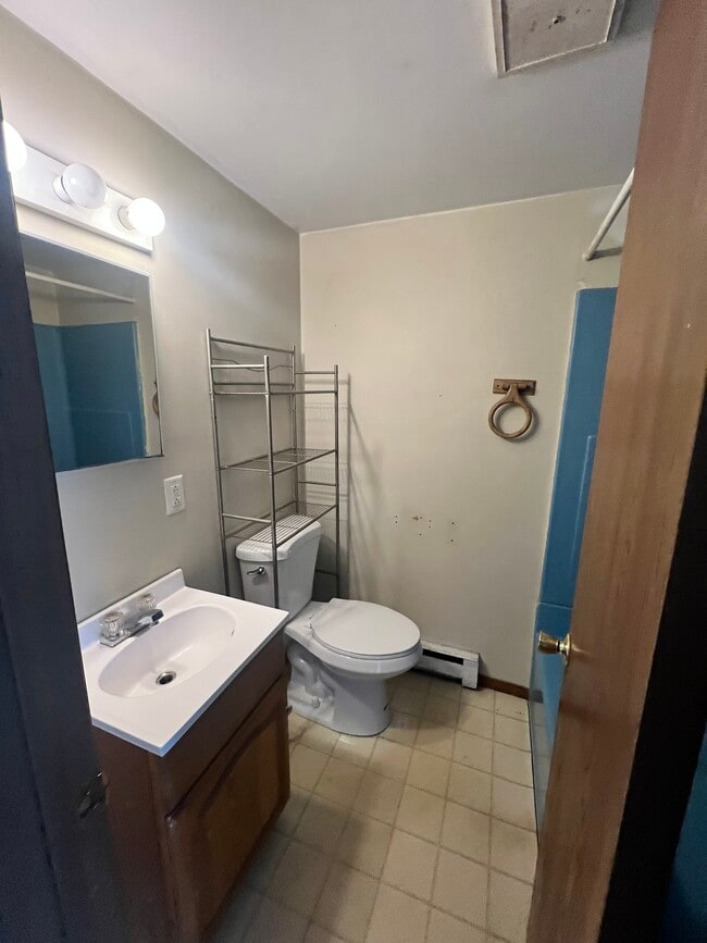 Building Photo - 28389 Ridge Rd