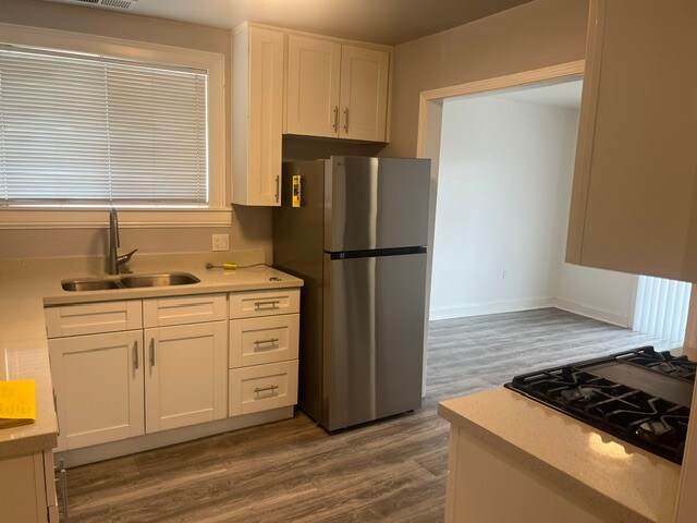 Building Photo - 2069 Solano Way