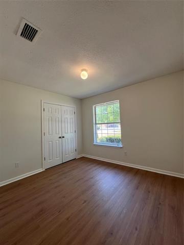 Building Photo - 310 Janis Ln