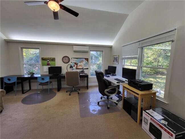 Building Photo - 363 Indian Hills Trail