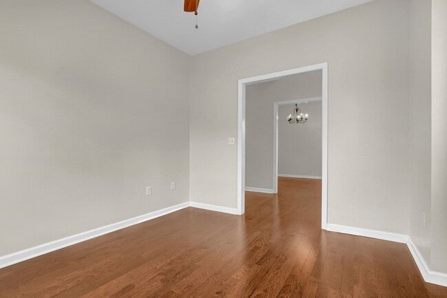 Building Photo - 1010 Meridian Dr