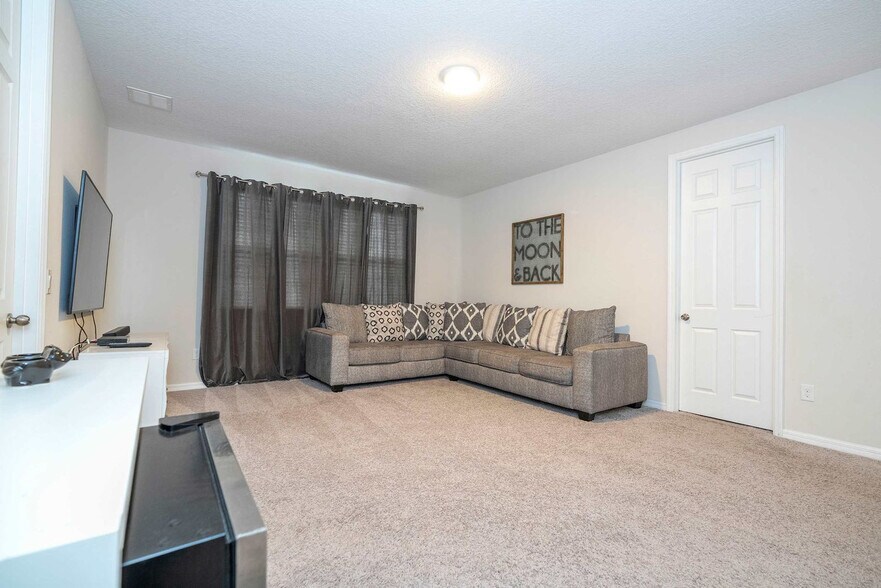 Building Photo - 9035 Sunshine Ridge Loop