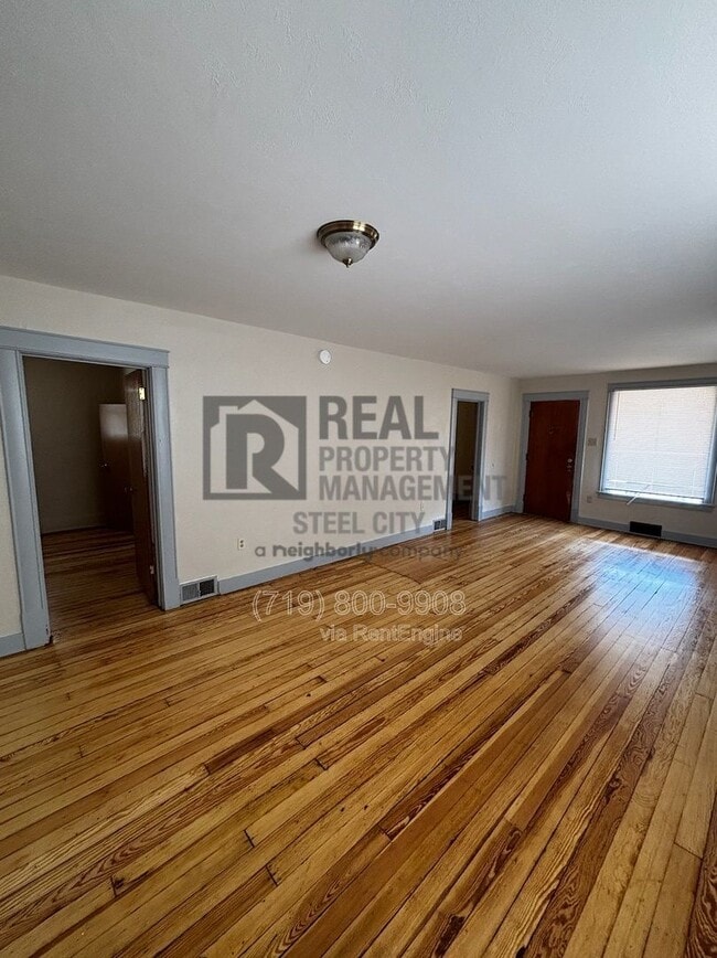 Building Photo - 1811 E Evans Ave