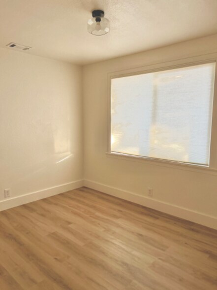 Building Photo - 345 Military E