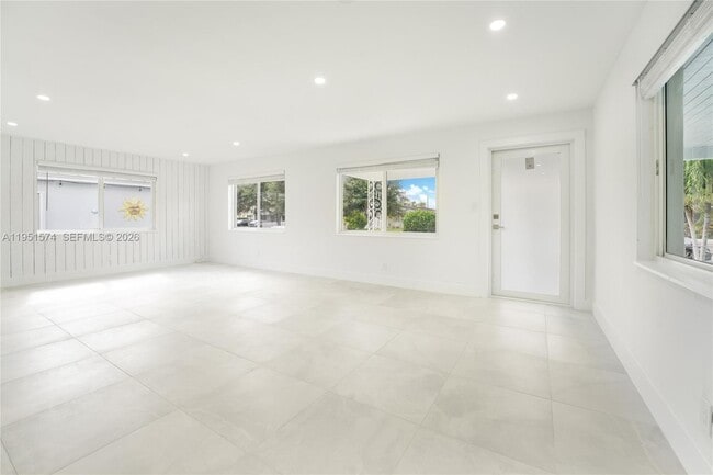 Building Photo - 857 W 34th St