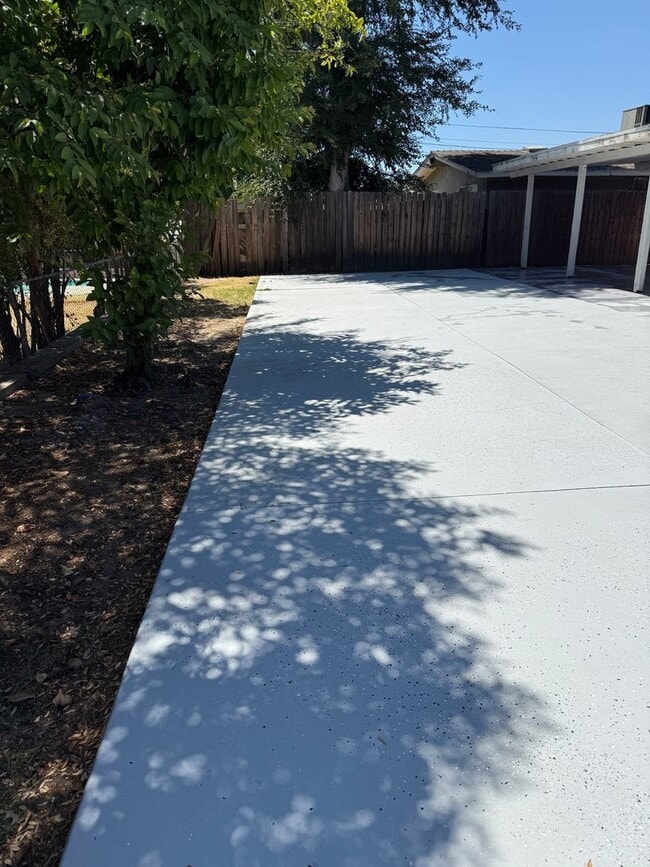 Building Photo - Charming 4-Bedroom Home for Rent in San Be...