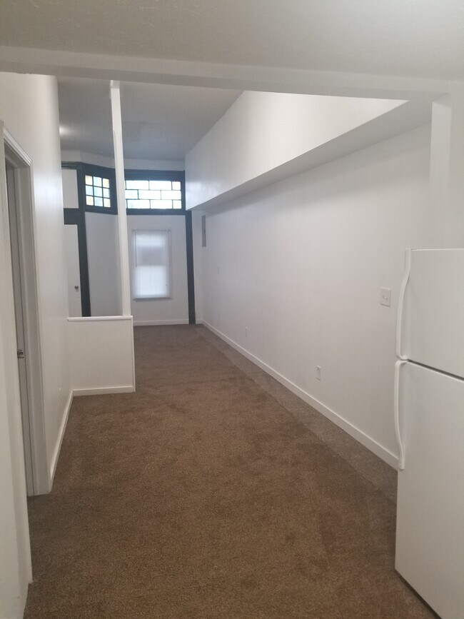 Building Photo - 310 S Jefferson St