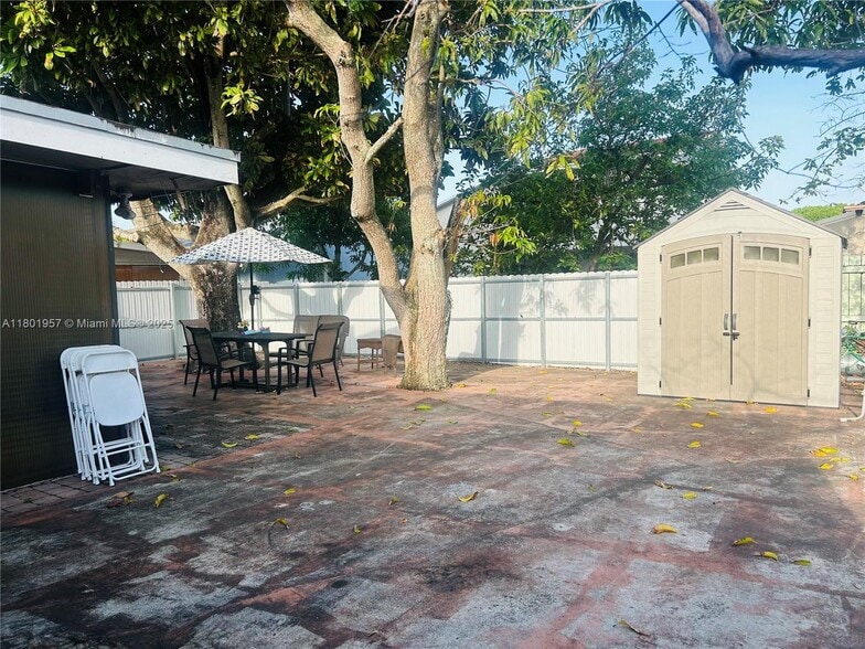 Building Photo - 3452 SW 113th Ct