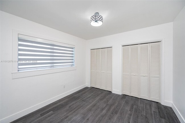 Building Photo - 1706 S Le Jeune Rd