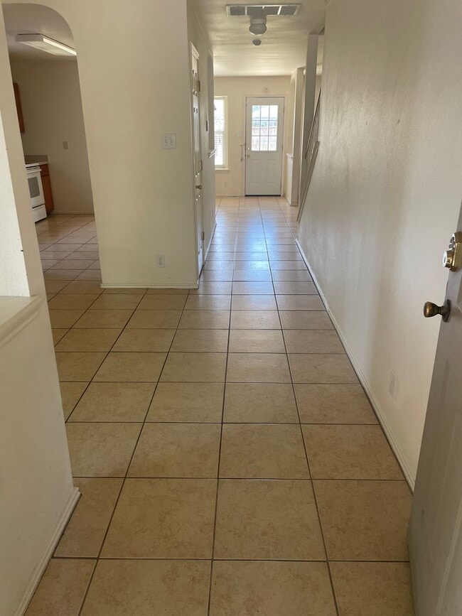 Building Photo - 1403 Diamond Bluff