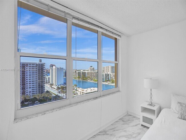 Building Photo - 2501 S Ocean Dr
