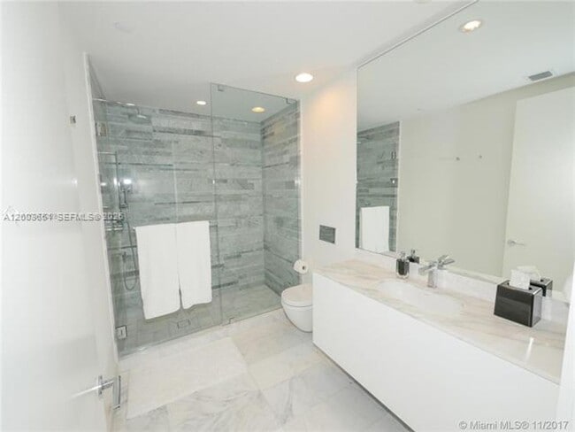 Building Photo - 10201 Collins Ave