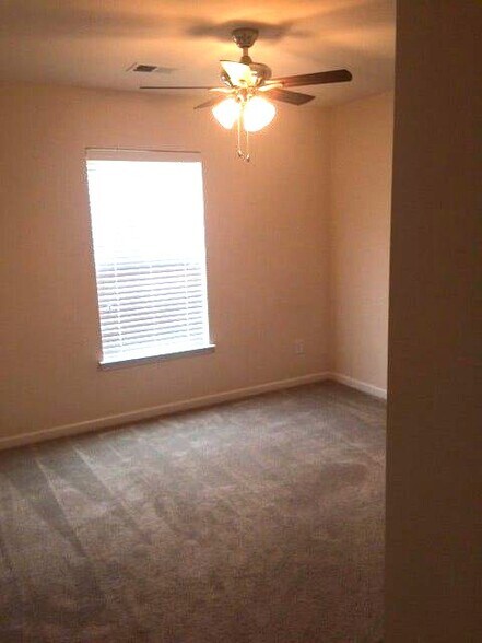 Building Photo - 140 Keaton Brook Drive