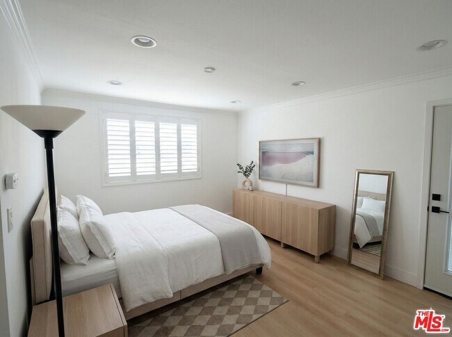 Building Photo - 17913 Martha Pl