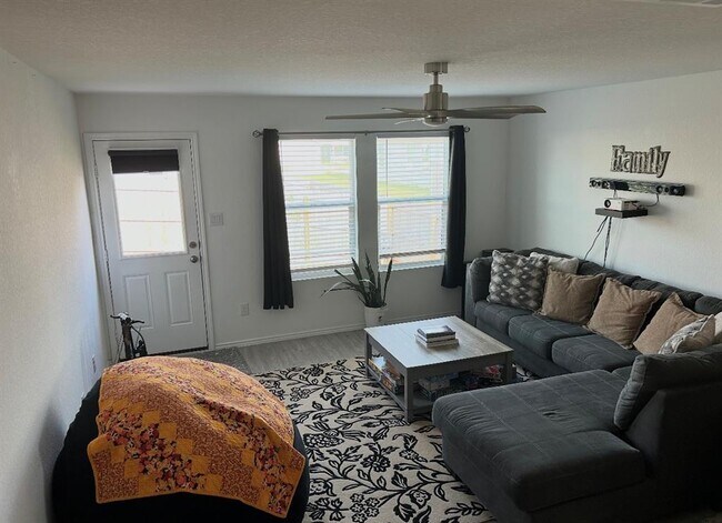 Building Photo - 9227 Honey Mesquite