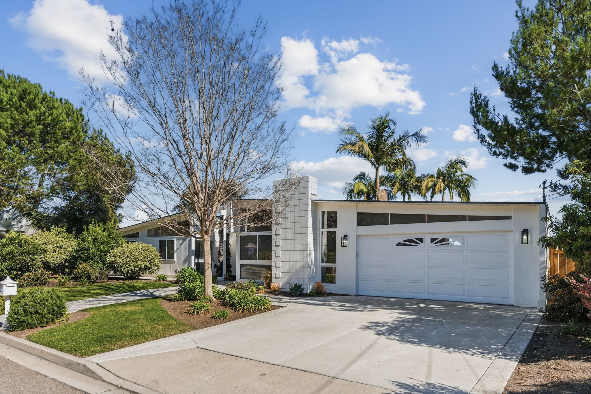 Building Photo - 8335 Sugarman Dr