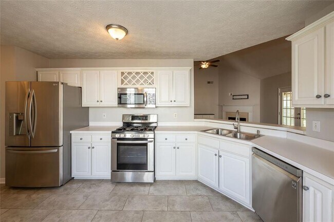 Building Photo - 2638 English Oaks Ln NW