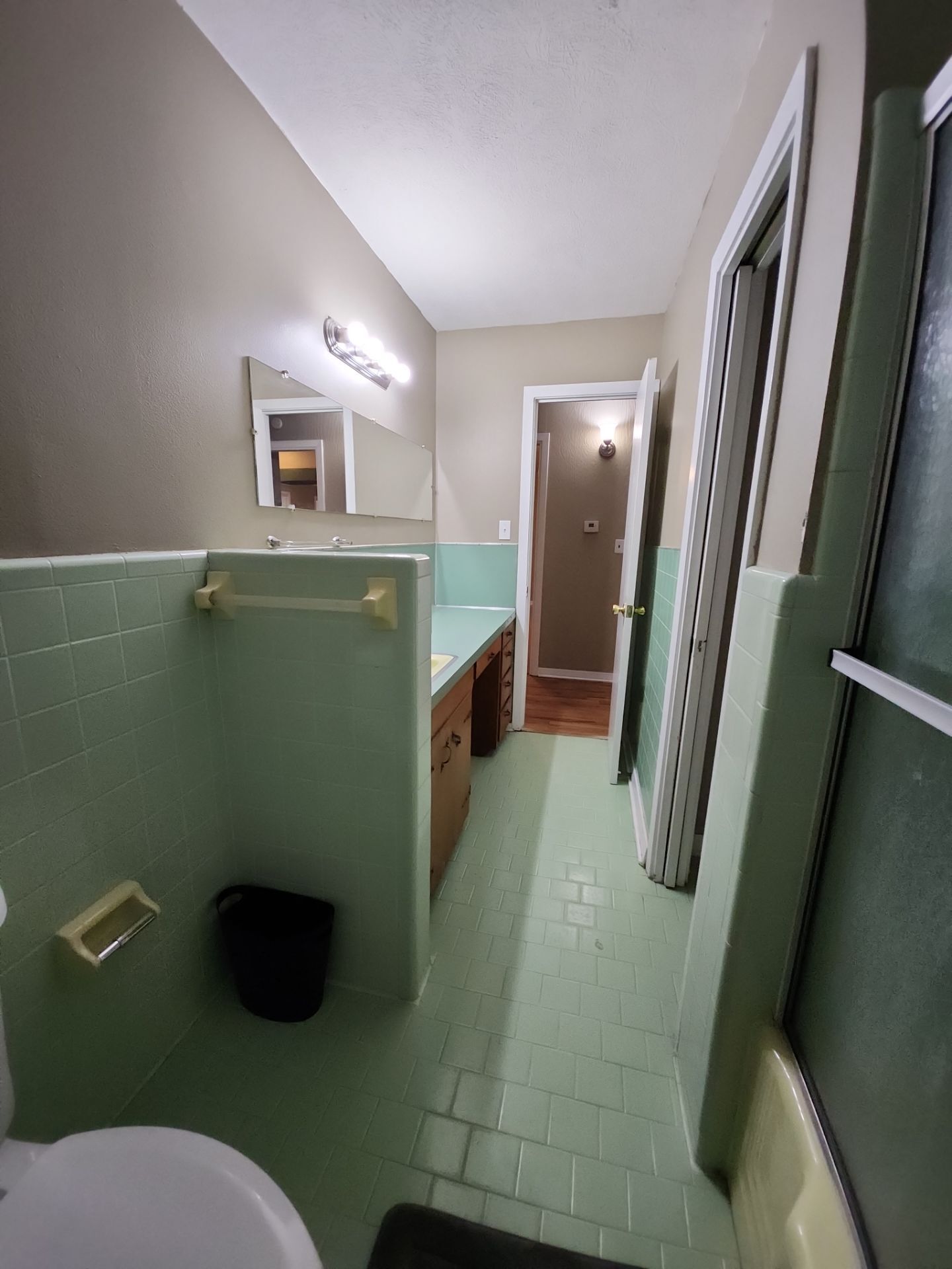 Building Photo - 701 Grigsby Ave