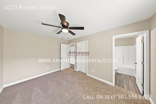 Building Photo - 4213 Rogers St