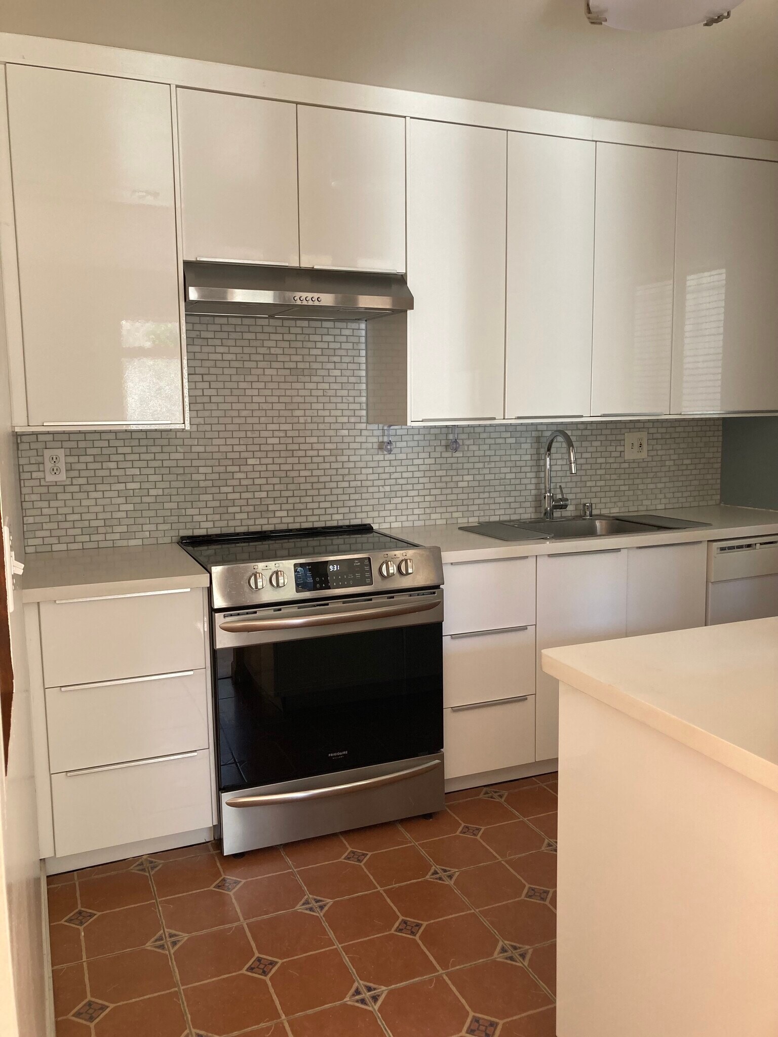 Renovated kitchen - 407 Orange St