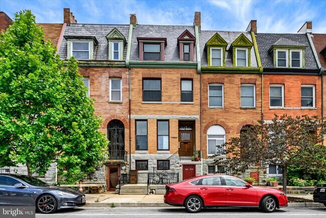 Building Photo - 1625 St Paul St