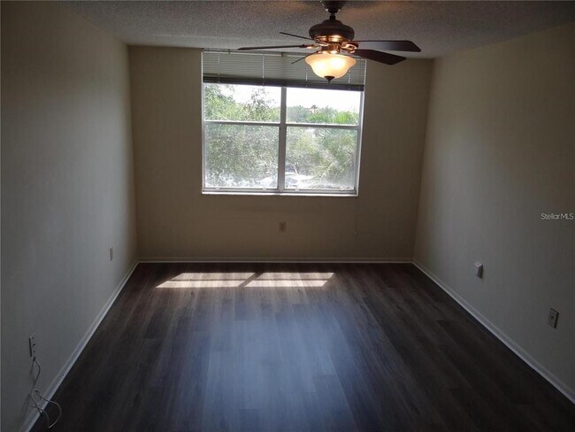 Building Photo - 2333 Feather Sound Dr