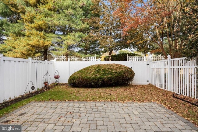 Building Photo - 67 Hearthstone Ln