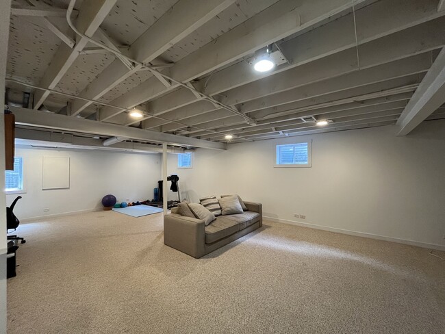 Building Photo - 1288 Marls Ct