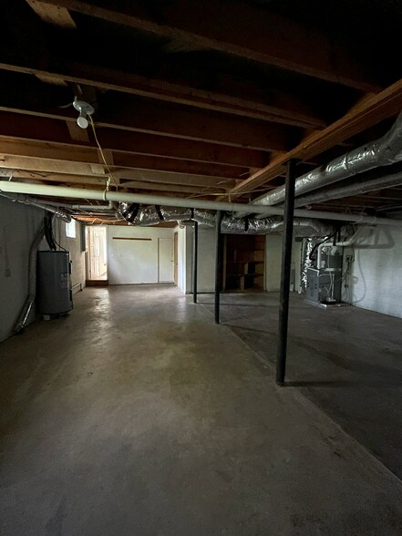 Basement Storage - 2800 Glenoaks Dr