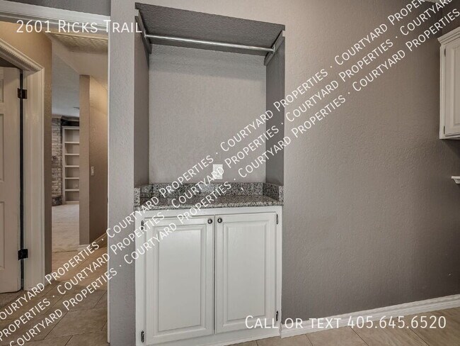 Building Photo - 2601 Ricks Trail