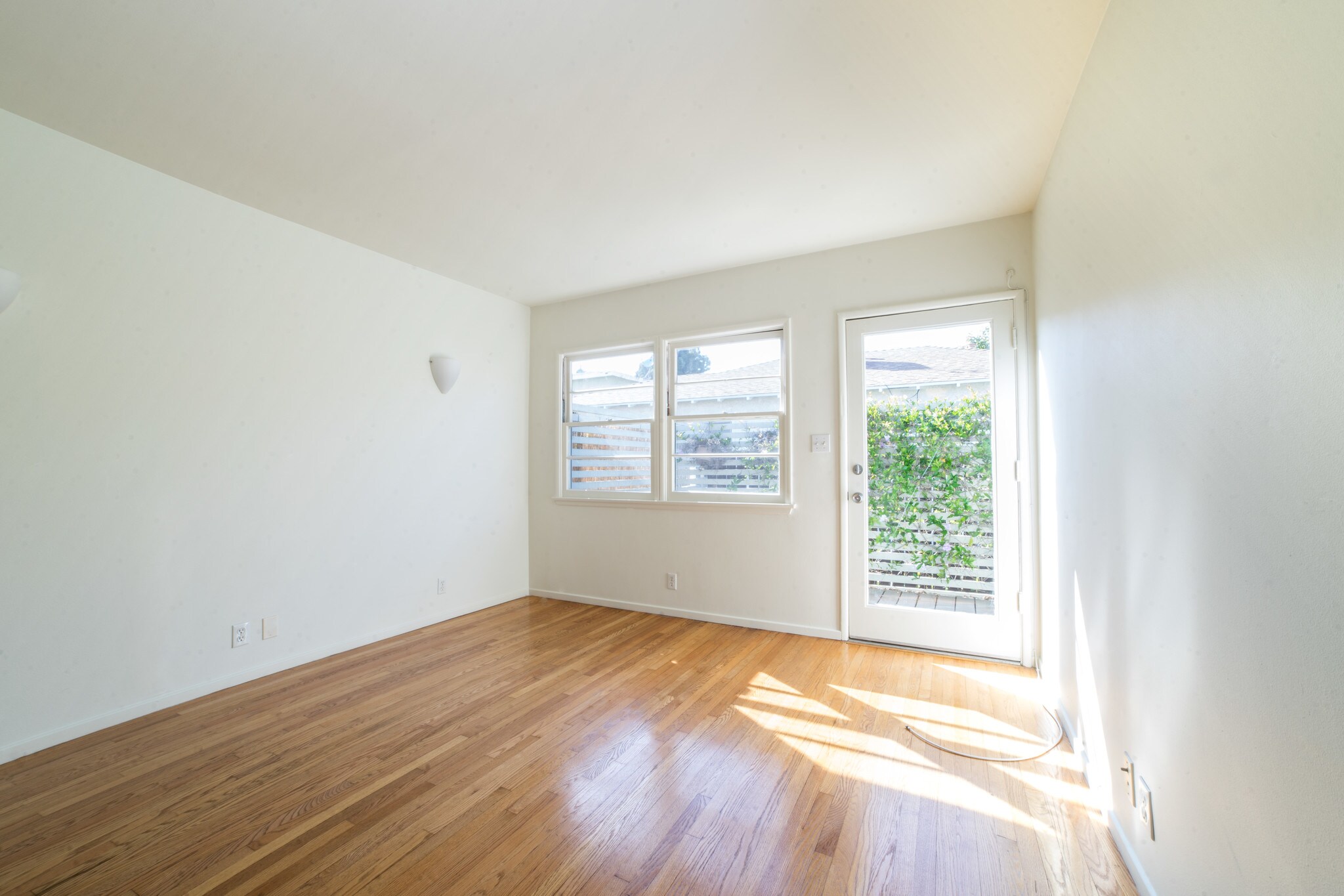 Bedroom - 3555 Beethoven St