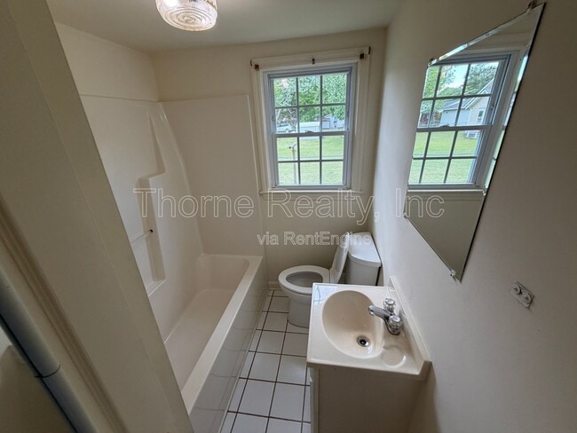 Building Photo - 1117 Cypress St