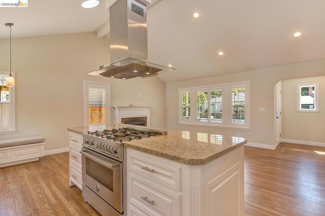 Building Photo - 3484 Moraga Blvd