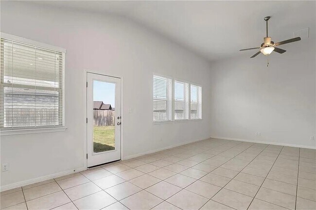 Building Photo - 541 Palmilla St
