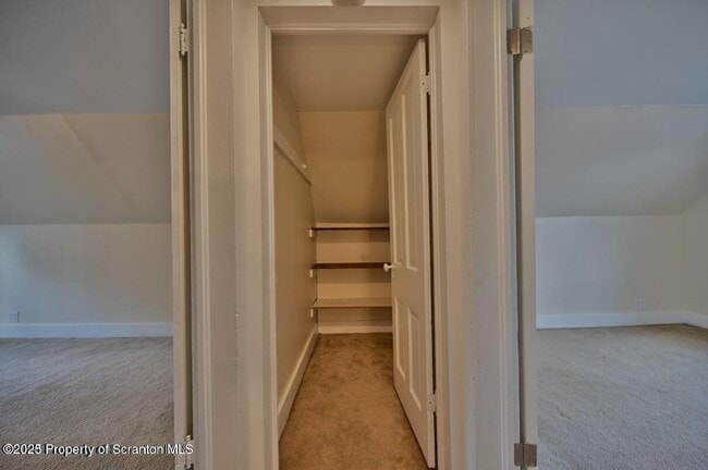 Building Photo - 1025 Ridge Ave