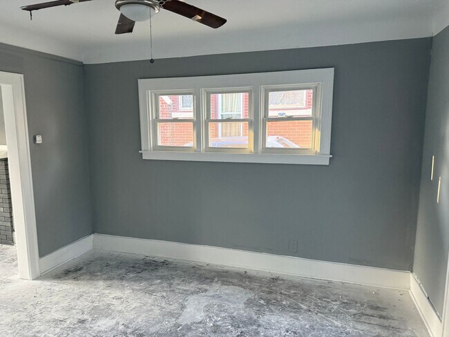 Building Photo - 12722 Birwood St